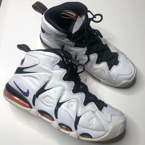 Nike CB Hi Top Basketball Shoe